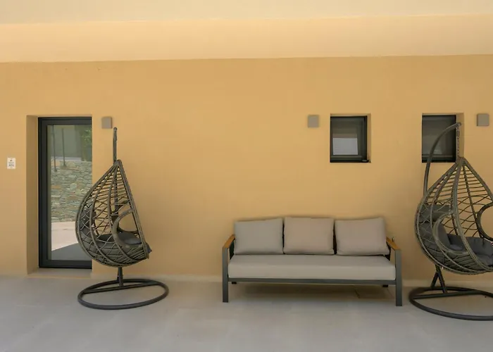 Olive Green Studios And Apartments
