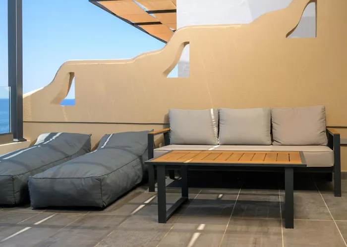 Olive Green Studios And Apartments